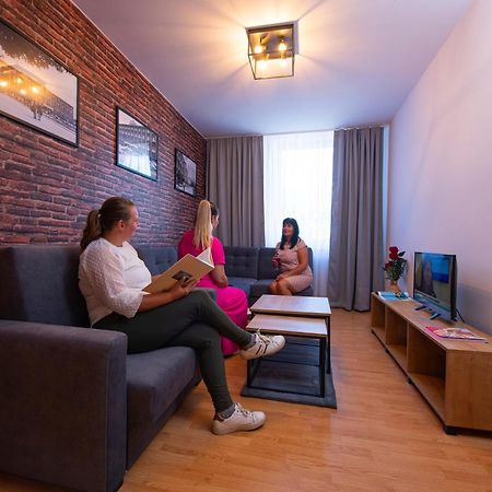 Hotel Spolcentrum Svit Luaran gambar