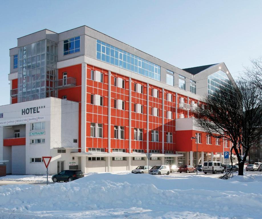 Hotel Spolcentrum Svit Luaran gambar