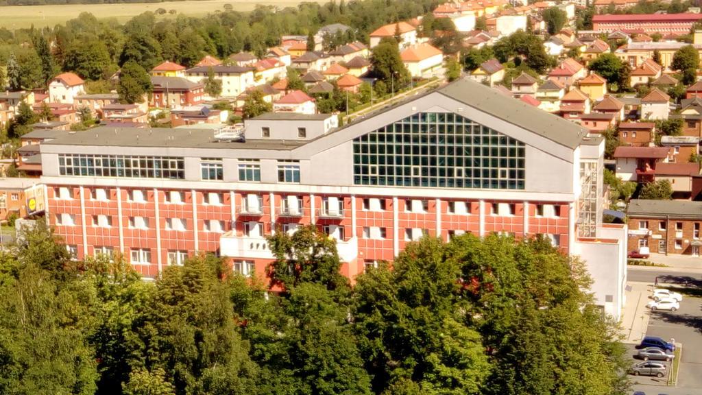 Hotel Spolcentrum Svit Luaran gambar
