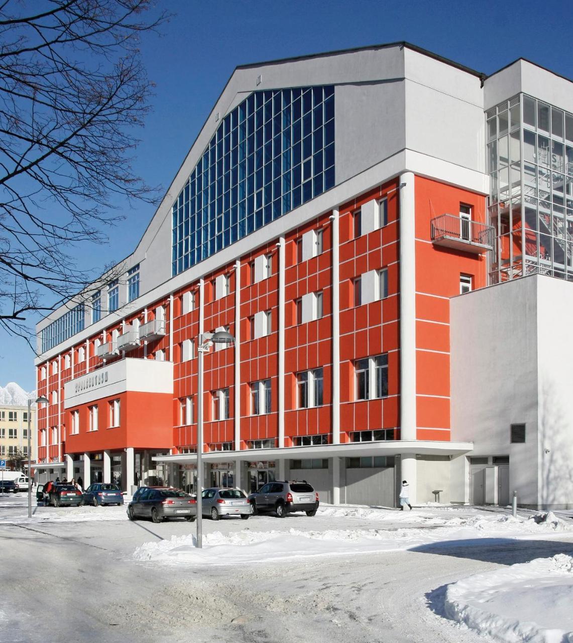 Hotel Spolcentrum Svit Luaran gambar